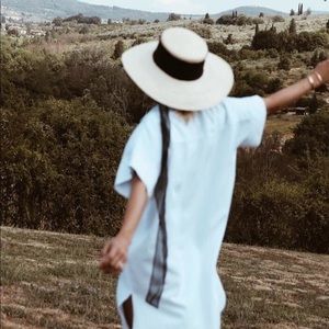 Janessa Leone hat - Marie size small